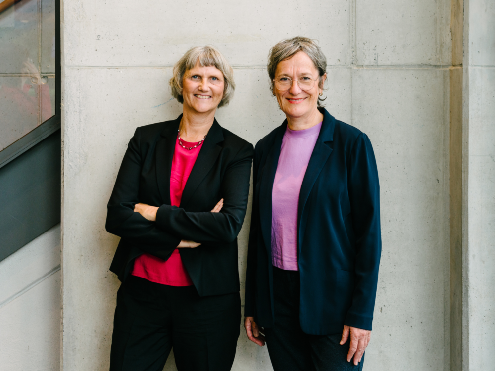 Links Stefanie Burmeister, neue Vorständin und rechts Hanne Stiefvater, ehemalige Vorständin.